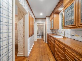 951 Laguna Road, Pasadena CA 91105