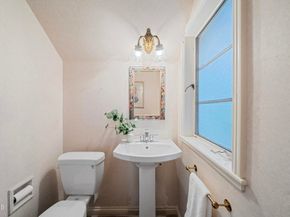 951 Laguna Road, Pasadena CA 91105