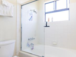 1218 S Mayflower B, Monrovia CA 91016