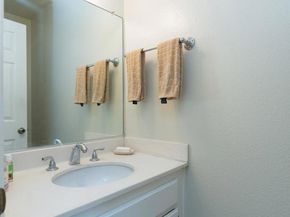 1218 S Mayflower B, Monrovia CA 91016