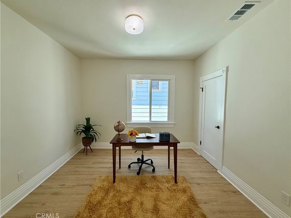 490 Solano Avenue, Los Angeles CA 90012