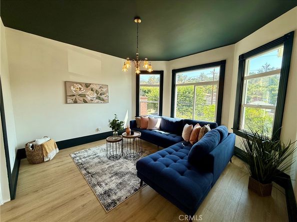 490 Solano Avenue, Los Angeles CA 90012