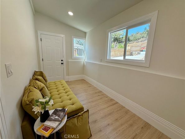 490 Solano Avenue, Los Angeles CA 90012