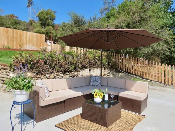 490 Solano Avenue, Los Angeles CA 90012
