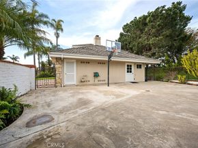 4 Huntington Court, Newport Beach CA 92660