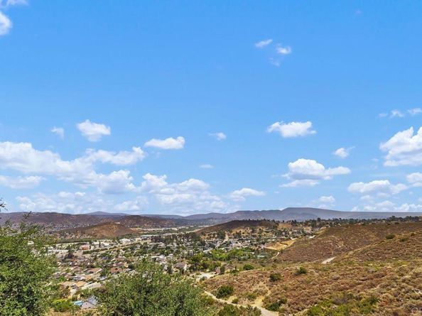 1605 Calabria Street, Santee CA 92071