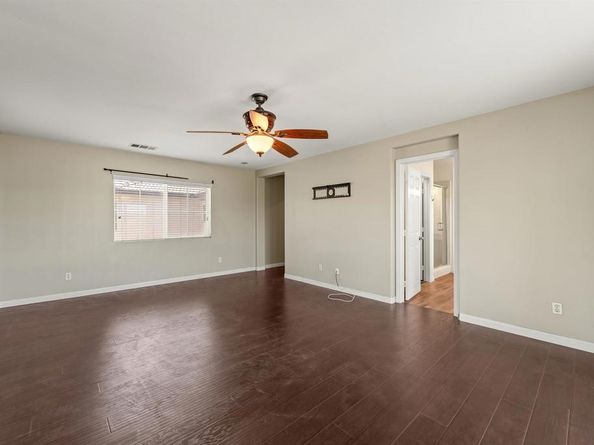 1049 Boulder, Oceanside CA 92057