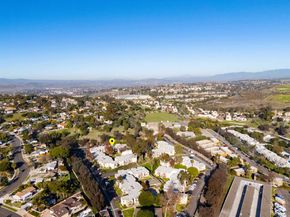 432 Edgehill Lane 83, Oceanside CA 92054