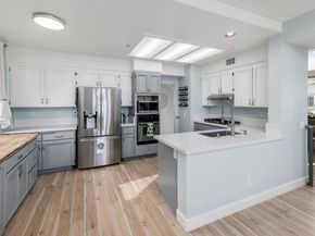 2466 Bear Rock Gln, Escondido CA 92026