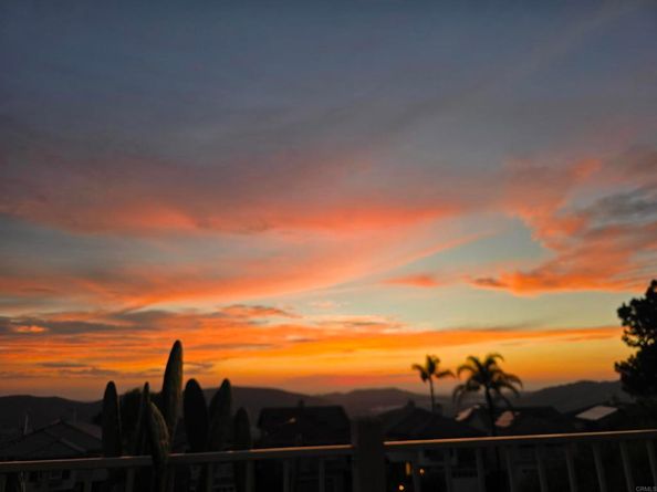 2466 Bear Rock Gln, Escondido CA 92026