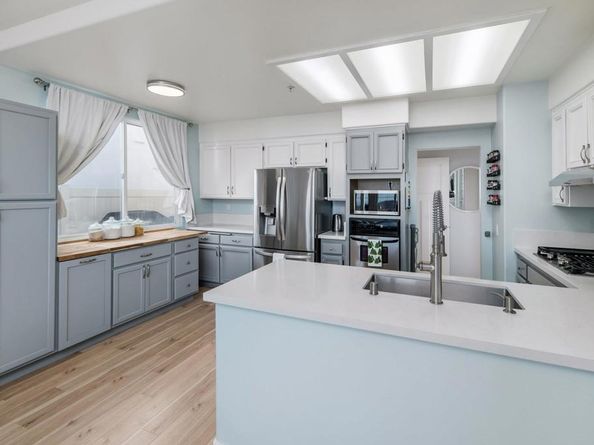 2466 Bear Rock Gln, Escondido CA 92026