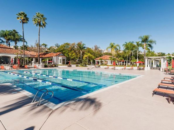 2466 Bear Rock Gln, Escondido CA 92026