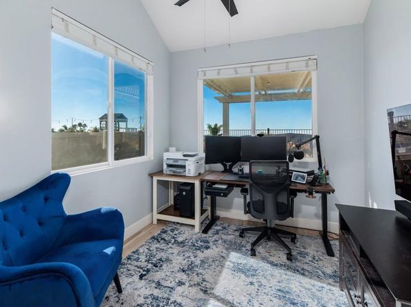 2466 Bear Rock Gln, Escondido CA 92026