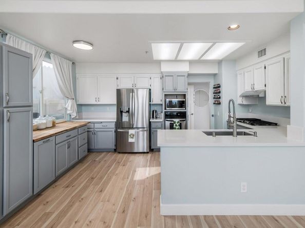 2466 Bear Rock Gln, Escondido CA 92026