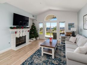 2466 Bear Rock Gln, Escondido CA 92026