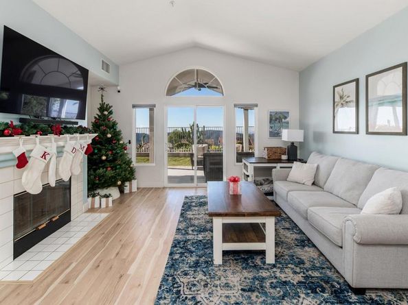 2466 Bear Rock Gln, Escondido CA 92026