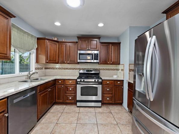 2546 S Sultana Avenue, Ontario CA 91761