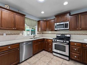 2546 S Sultana Avenue, Ontario CA 91761