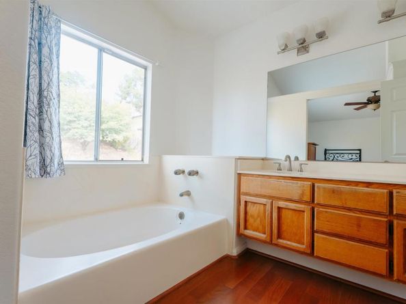 1715 Las Palmas Lane, Escondido CA 92026