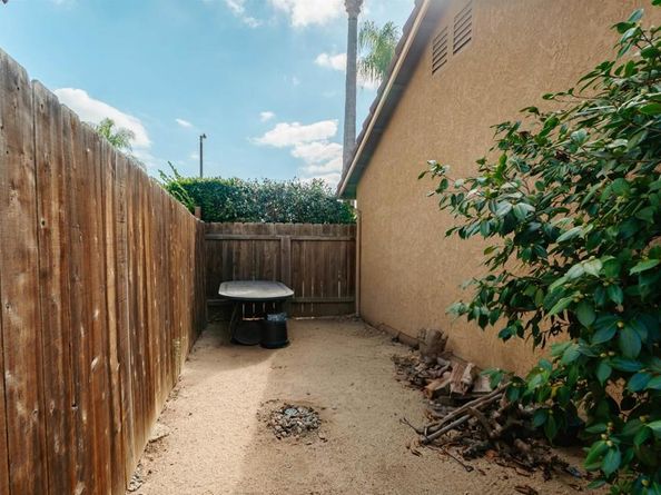 1715 Las Palmas Lane, Escondido CA 92026