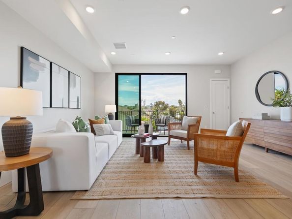 324 Chinquapin Avenue, Carlsbad CA 92008