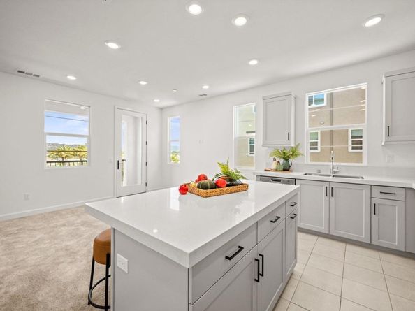 1229 Sunrise 104, San Marcos CA 92078