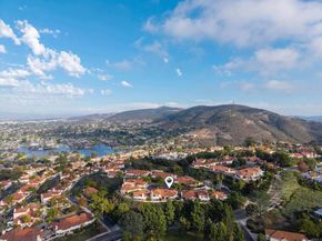 1349 Via Firenze, San Marcos CA 92078