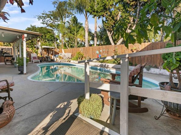 128 Frontier Ln, Oceanside CA 92054