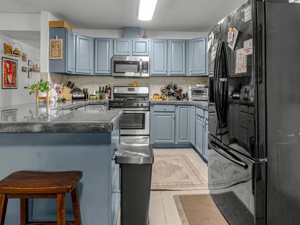 128 Frontier Ln, Oceanside CA 92054