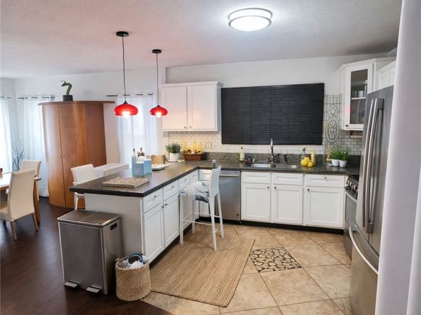 800 N Hobart, Los Angeles CA 90029