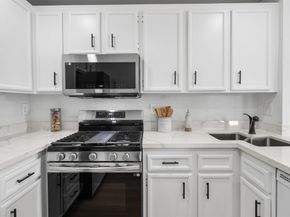 231 Riverview Way, Oceanside CA 92057