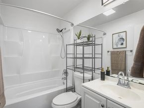 231 Riverview Way, Oceanside CA 92057