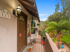 111 La Cresta Trl, El Cajon CA 92019