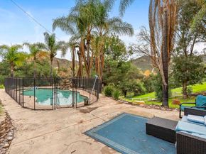 111 La Cresta Trl, El Cajon CA 92019