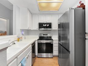 2050 Camino De La Reina 203, San Diego CA 92108