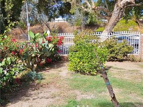 1852 W 22nd, Los Angeles CA 90018