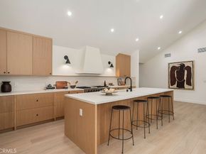 2055 Calvert Avenue, Costa Mesa CA 92626