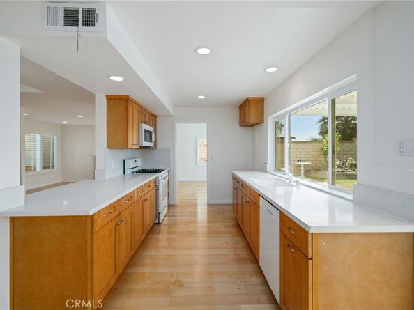 10900 San Leon Avenue, Fountain Valley CA 92708