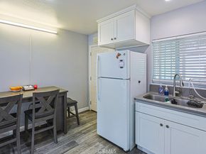 14671 Hunter Ln, Midway City CA 92655