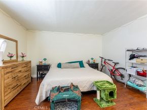 2722 20th, Signal Hill CA 90755