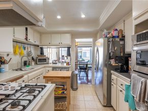 2722 20th, Signal Hill CA 90755