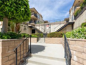 2722 20th, Signal Hill CA 90755