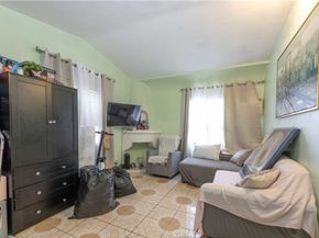 2000 Pacific, Long Beach CA 90806