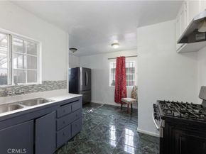 2000 Pacific, Long Beach CA 90806