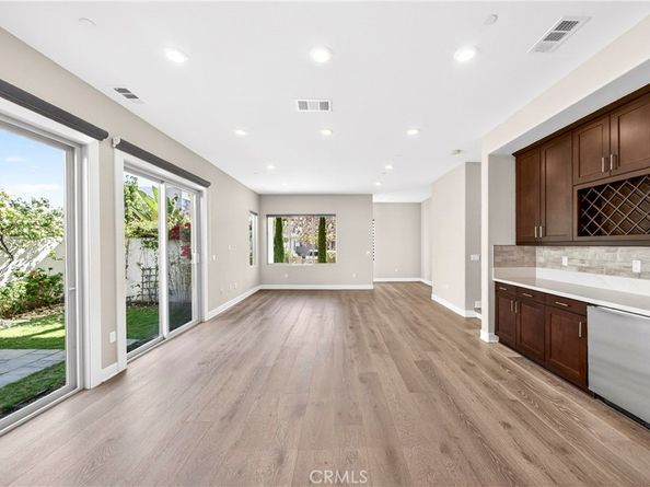 195 Stellar, Irvine CA 92618