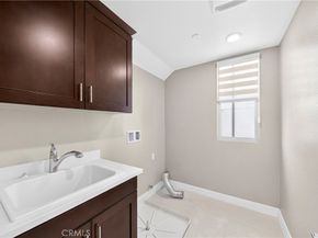 195 Stellar, Irvine CA 92618