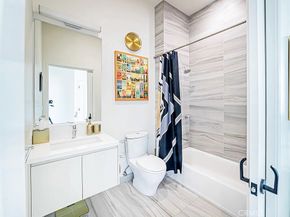 1050 S Grand 1210, Los Angeles CA 90015