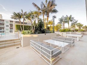 1050 S Grand 1210, Los Angeles CA 90015
