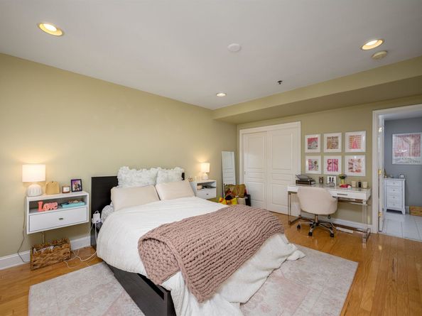 70 Adams St 5F, Hoboken NJ 07030
