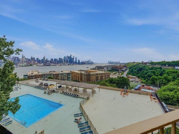 6040 Blvd East 5D, West New York NJ 07093